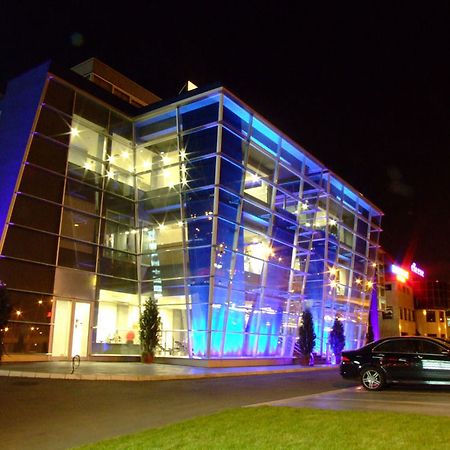 Hotel Metropolitan By Belgrade Arena Luaran gambar