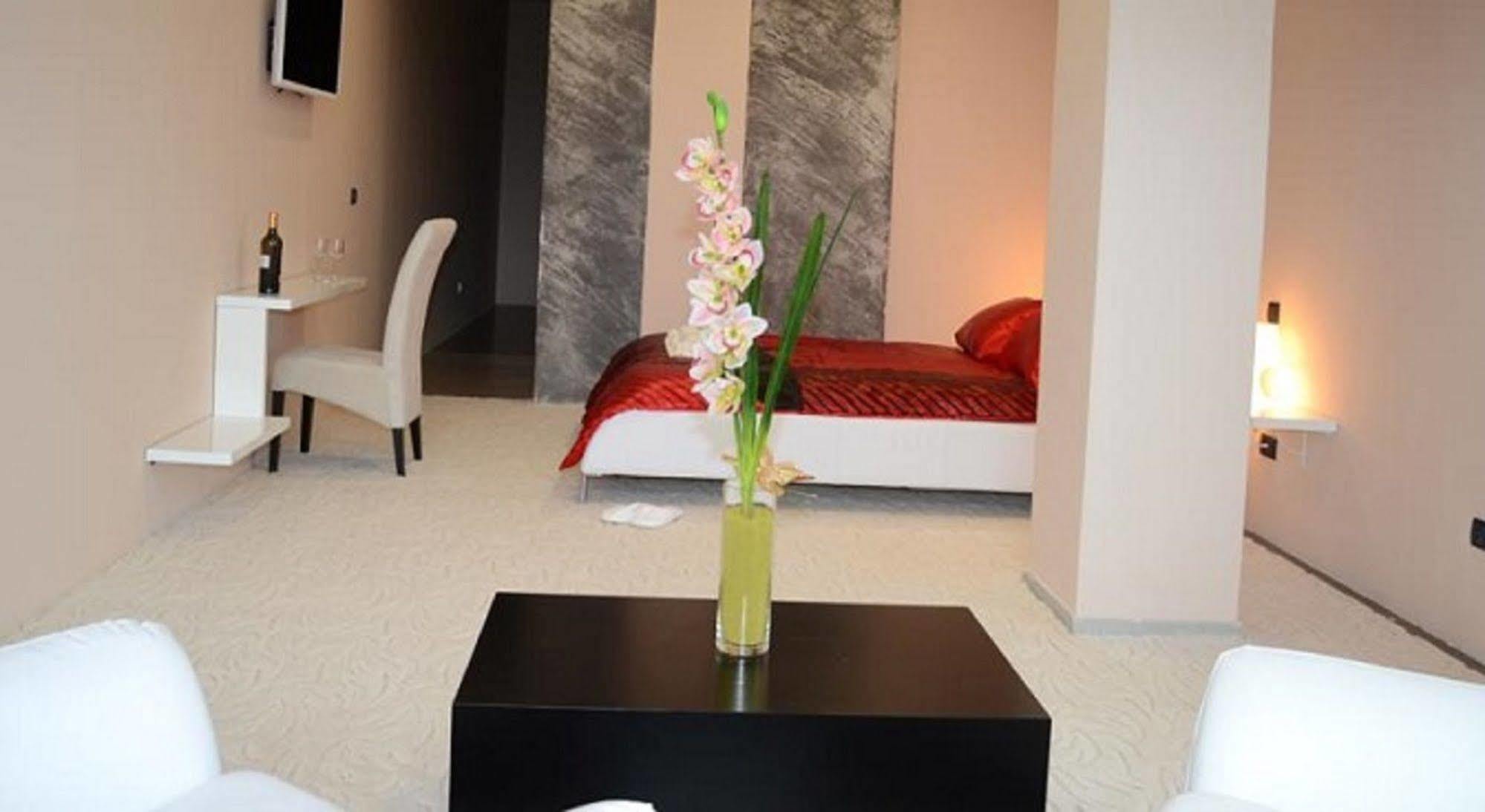 Hotel Metropolitan By Belgrade Arena Luaran gambar